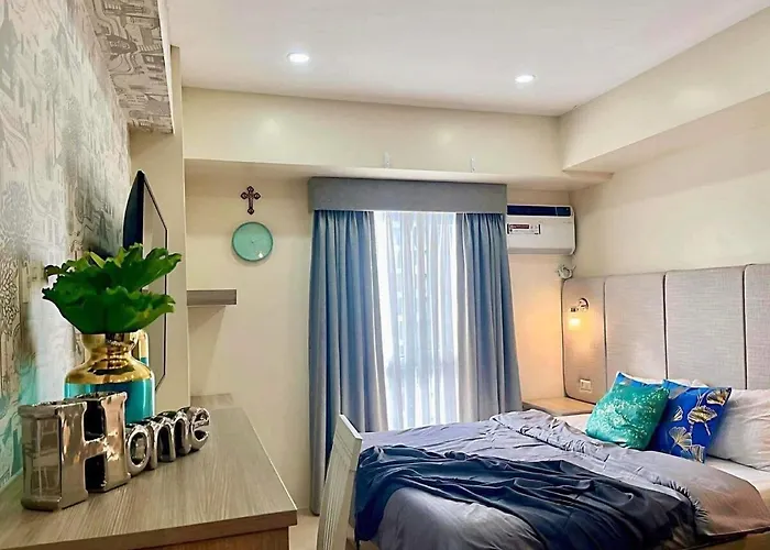 Stylish In It Park Near Ayala Bloc Apartment